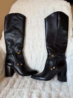 Dolce Vita Tarren Black Leather Gold Accented Knee High Heeled Boots Size 7